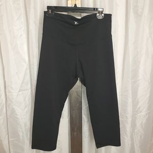 OLD NAVY black cape legging.  sz L